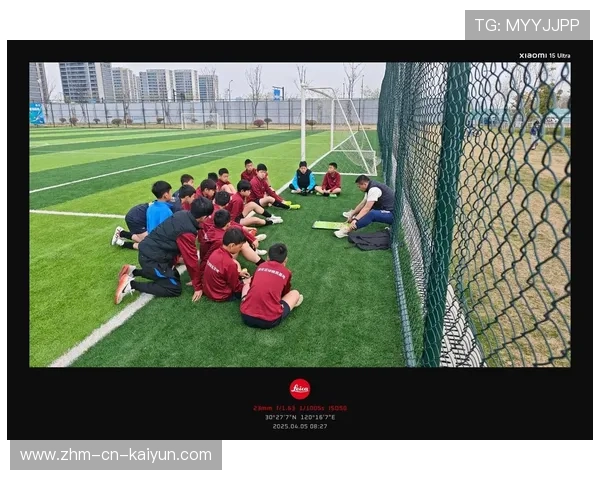足球俱乐部在青训中建立未成年保护专岗与投诉机制，足球青训俱乐部规章制度